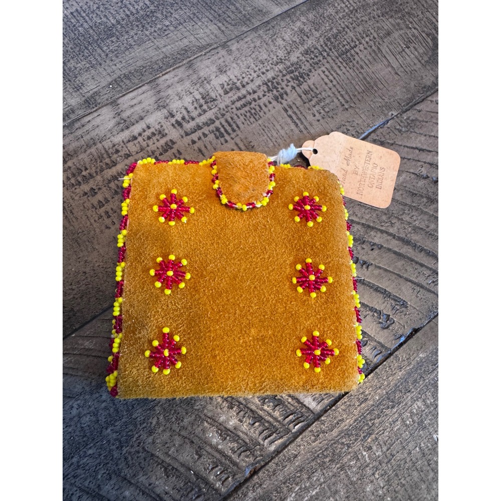 Northwestern Ontario‎ Indians Beaded Suede Wallet  Bifold Tan Red Yellow Vintage